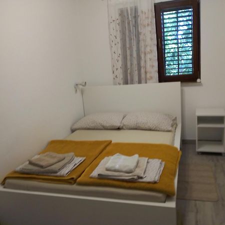 Apartments Olea Baska  Bagian luar foto