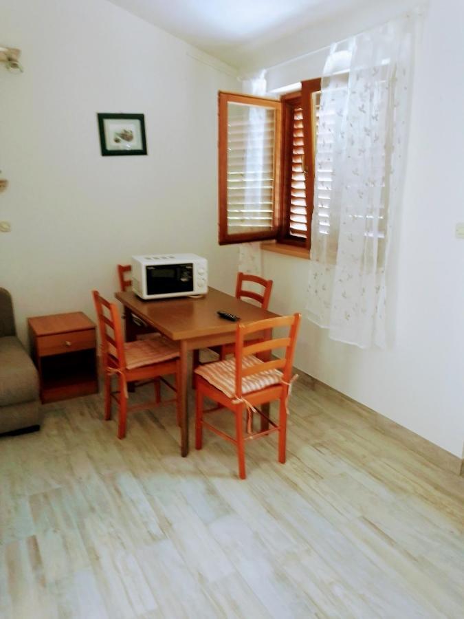 Apartments Olea Baska  Bagian luar foto
