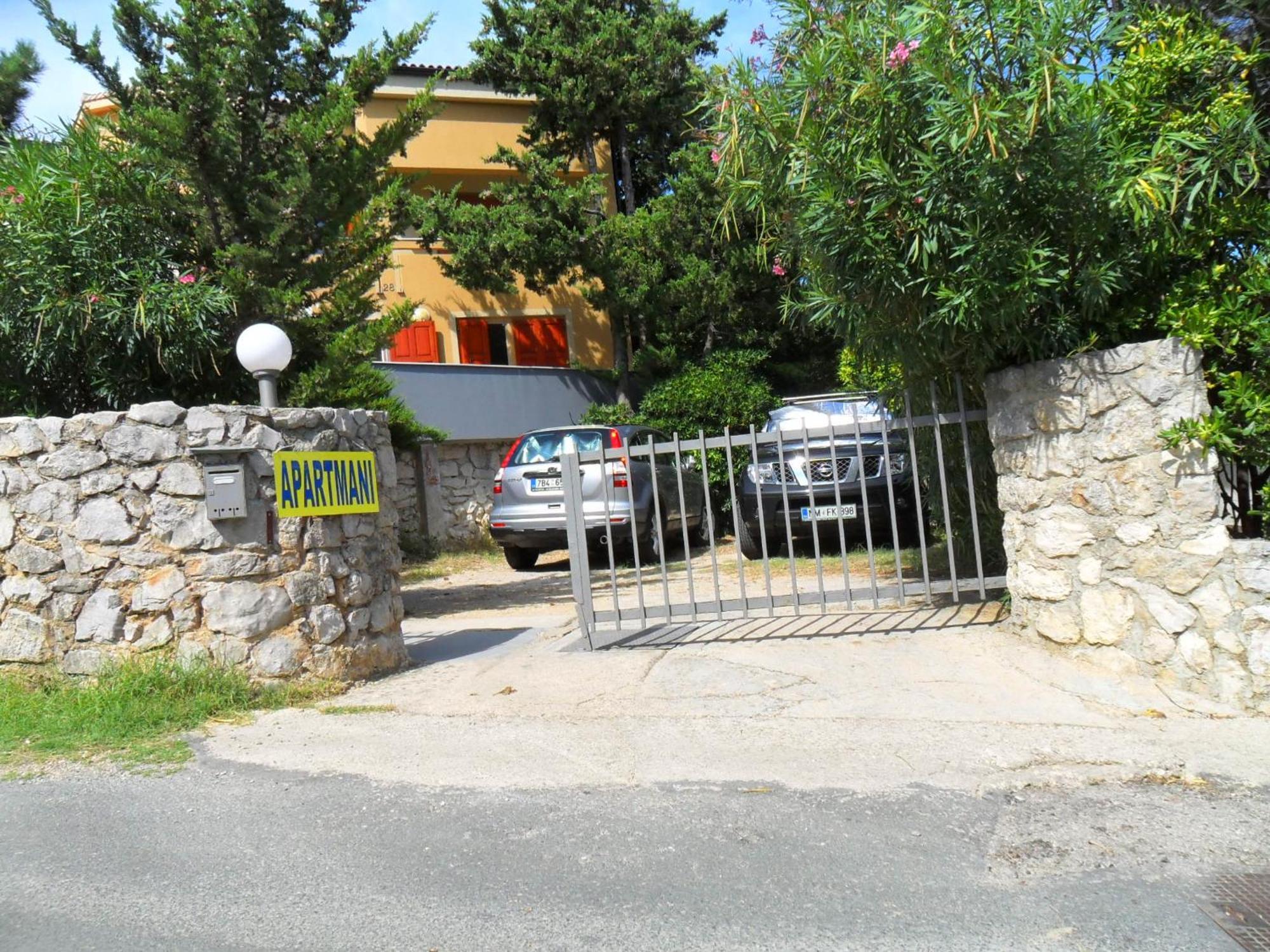 Apartments Olea Baska  Bagian luar foto