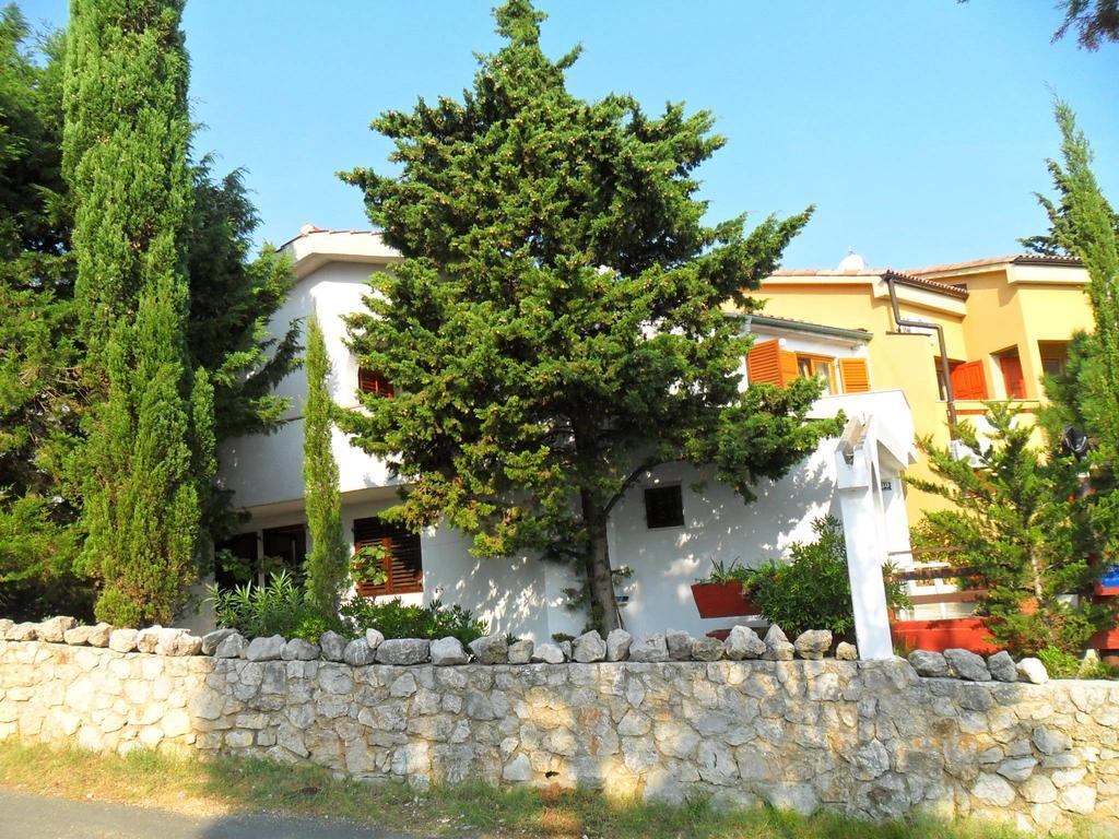 Apartments Olea Baska  Bagian luar foto