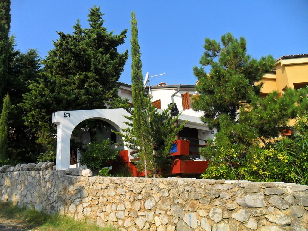 Apartments Olea Baska  Bagian luar foto